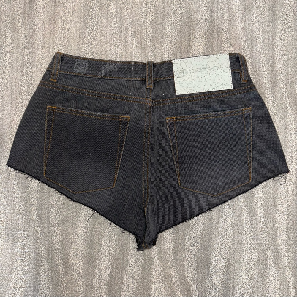 NWT One Teaspoon High Waist Cheeky Denim Recycled Black Cutoff Shorts Women’s 27 - Picture 2 of 7